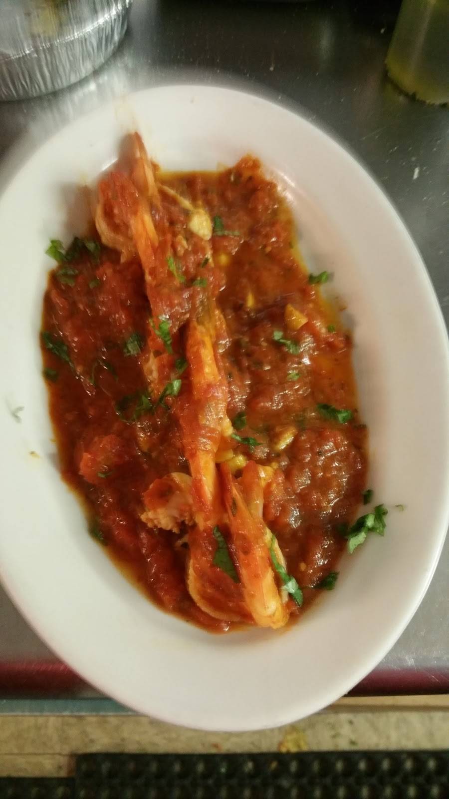 Stefanos Pizza & Restaurant | restaurant | 35 E Main St, Freehold, NJ 07728, USA | 7324625656 OR +1 732-462-5656