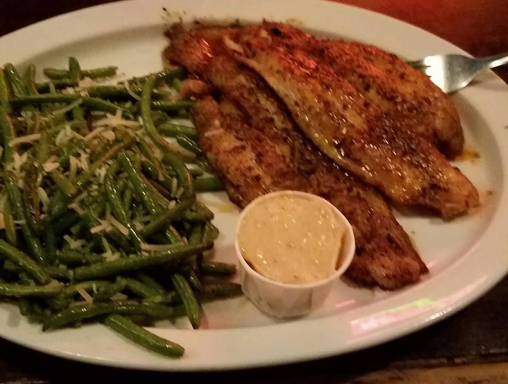 Tractors Classic American Grill | restaurant | 124 S High St, Jackson, MO 63755, USA | 5732430340 OR +1 573-243-0340