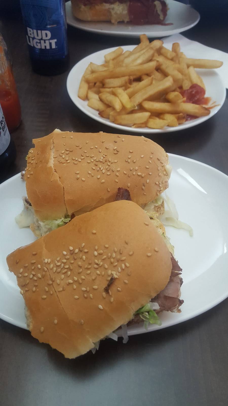 Great Barrington Pizza House | restaurant | 36 State Rd, Great Barrington, MA 01230, USA | 4135280260 OR +1 413-528-0260