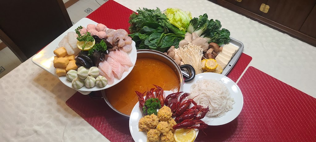 Rainier Crawfish | restaurant | 9447 Rainier Ave S Suite B, Seattle, WA 98118, USA | 2064534319 OR +1 206-453-4319