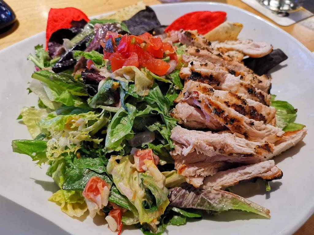 Shoeless Joes Sports Grill | restaurant | 249 Queens Quay W, Toronto, ON M5J 1B5, Canada | 4169157478 OR +1 416-915-7478