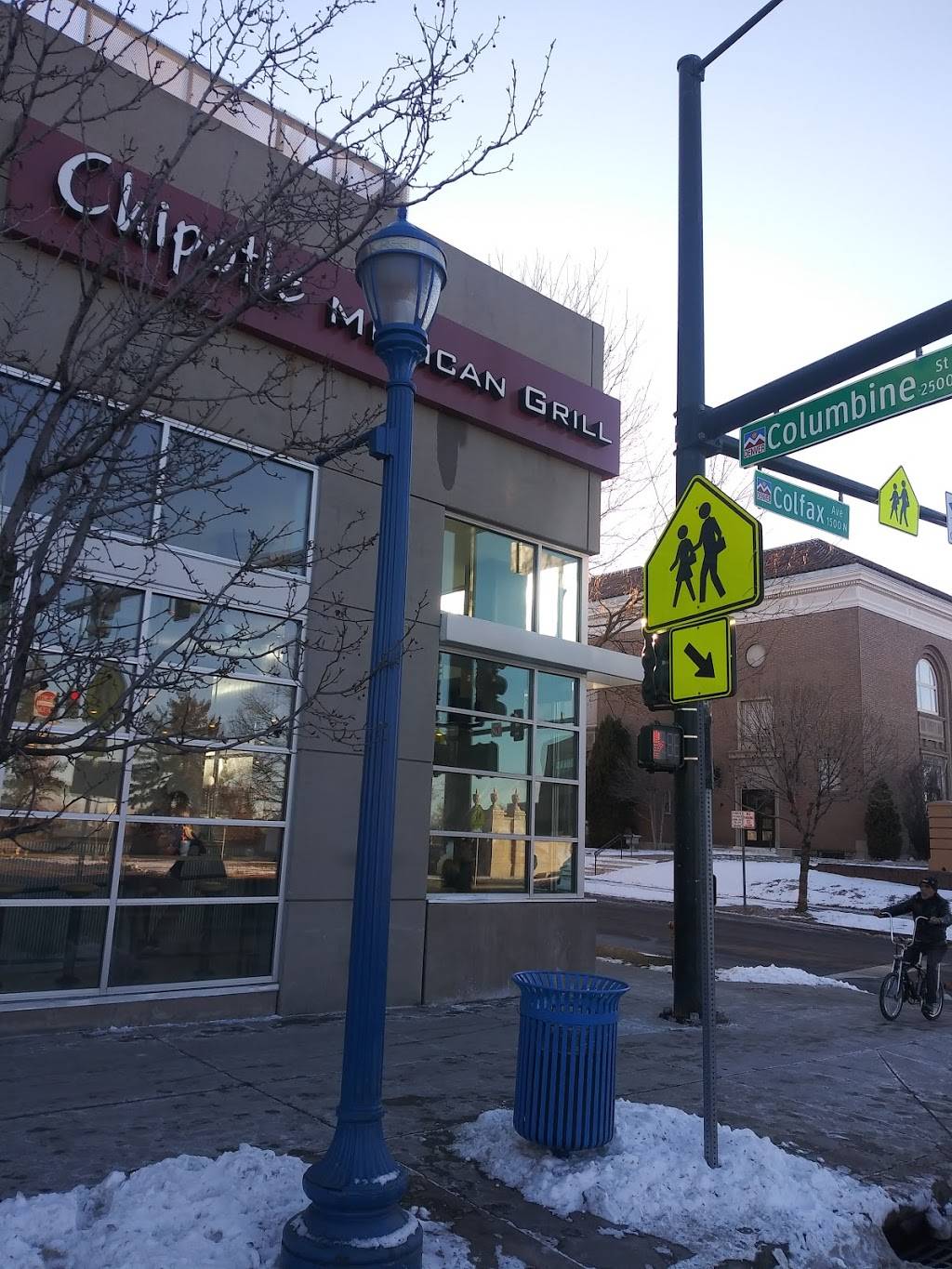 Chipotle Mexican Grill | restaurant | 2500 E Colfax Ave, Denver, CO 80206, USA | 3033885300 OR +1 303-388-5300