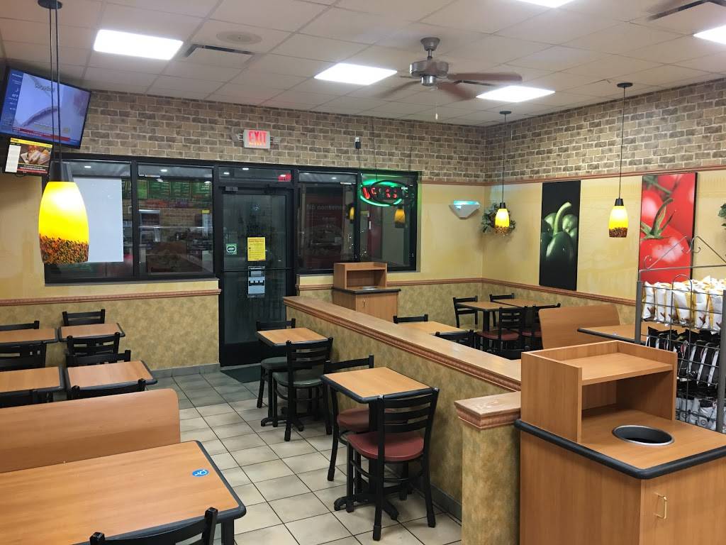 Subway | restaurant | 9155 HWY 321 N, Lenoir City, TN 37771, USA | 8659883198 OR +1 865-988-3198