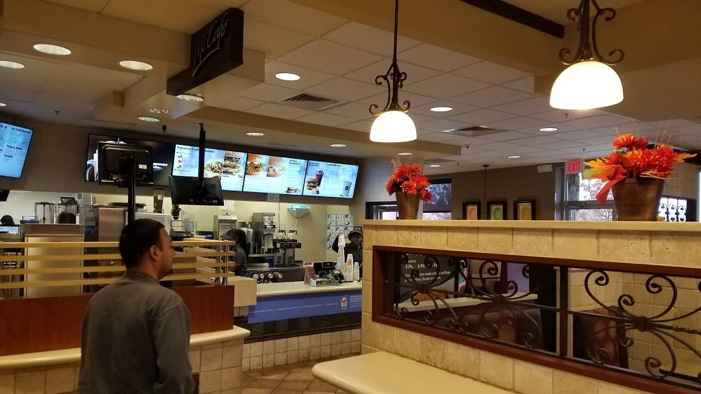 McDonalds | cafe | 1471 University Dr, Burlington, NC 27215, USA | 3365844014 OR +1 336-584-4014