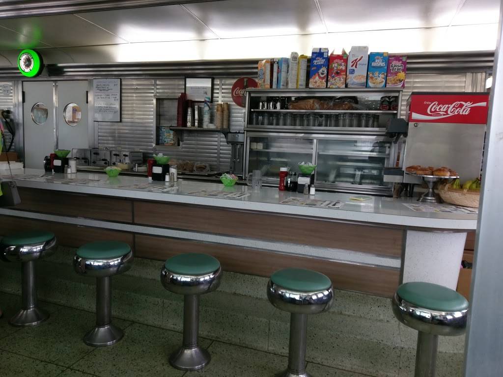 Mustache Bills Diner | restaurant | W 8th St, Barnegat Light, NJ 08006, USA | 6094940155 OR +1 609-494-0155