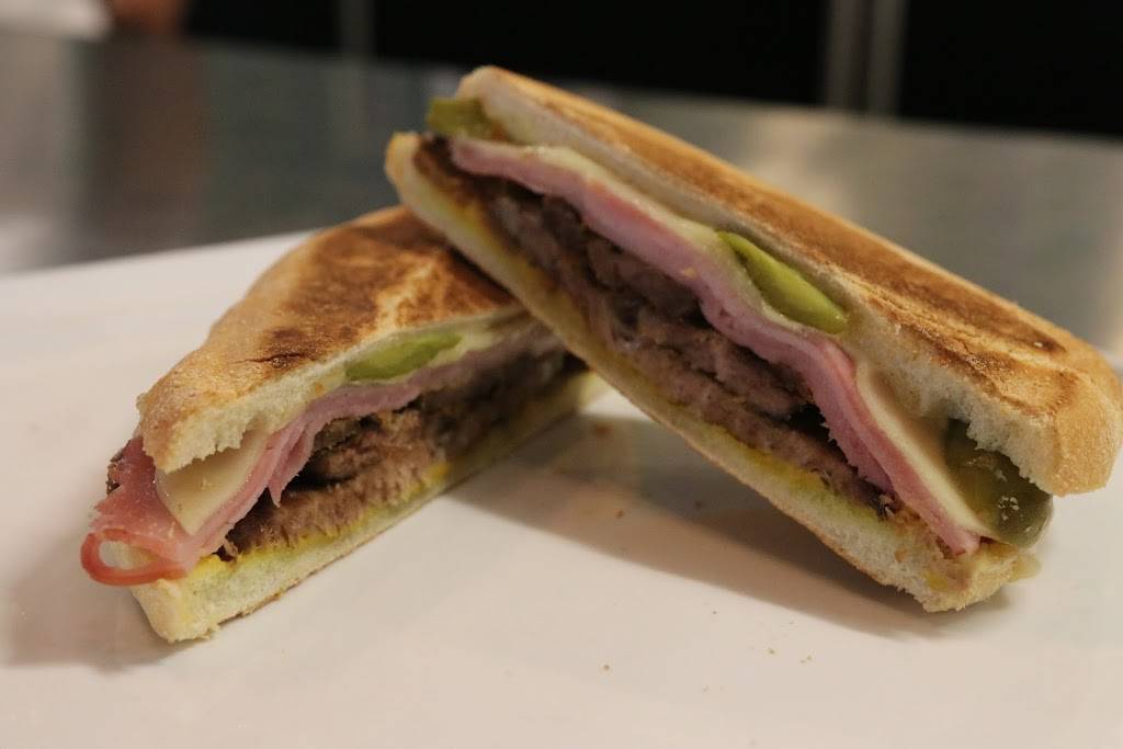 El Fuego Peruvian Kitchen | restaurant | 2300 N Pershing Dr #2C, Arlington, VA 22201, USA | 7038881265 OR +1 703-888-1265