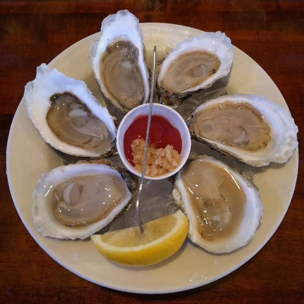 Salty Dog Seafood Grille & Bar | restaurant | 206 S Market St, Boston, MA 02109, USA | 6177422094 OR +1 617-742-2094