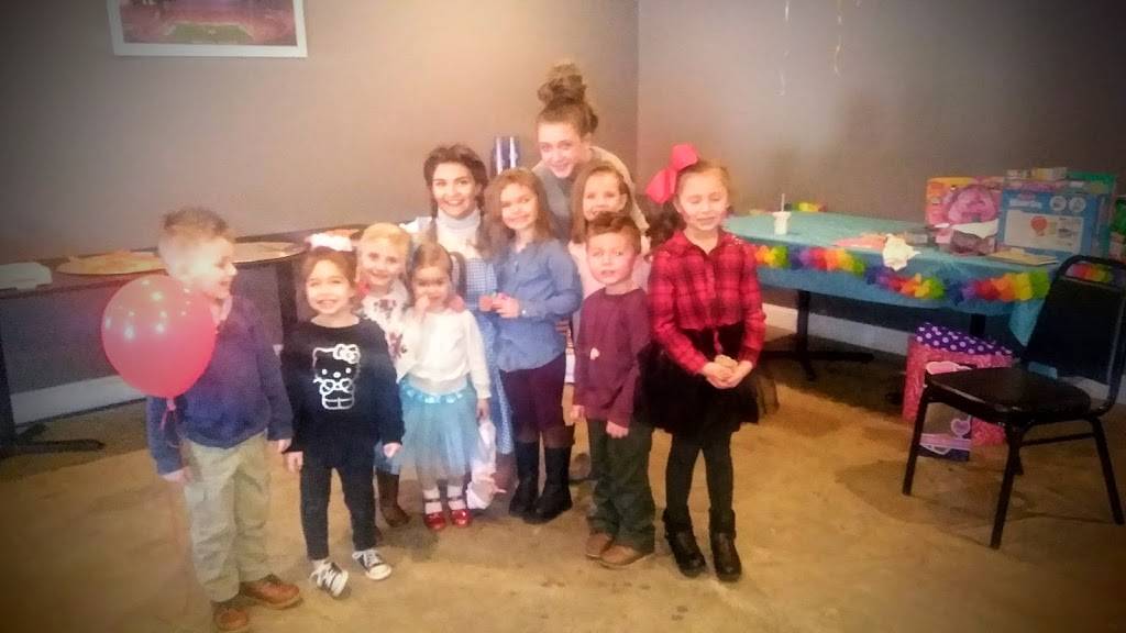 Giovannis | restaurant | 10689 US-23, Lucasville, OH 45648, USA | 7402593660 OR +1 740-259-3660