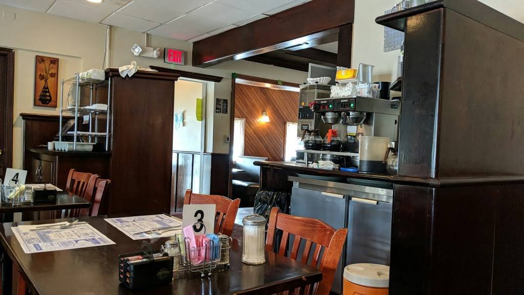 Coast Line Diner | restaurant | 137 Kilvert St, Warwick, RI 02886, USA | 4017737807 OR +1 401-773-7807