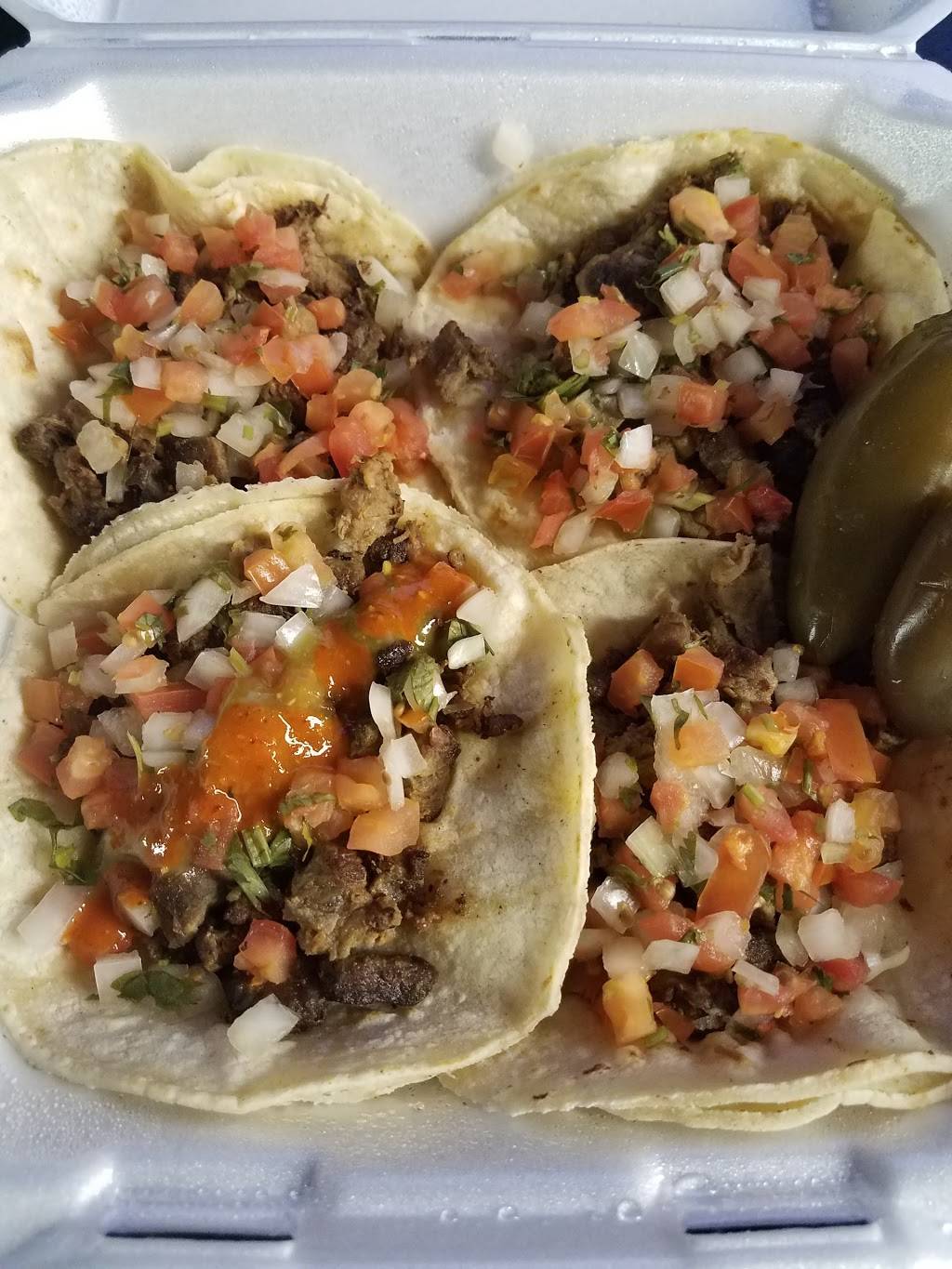 Dos de Oros Taco Truck | restaurant | 3310 S 24th St, Omaha, NE 68108, USA | 4023212490 OR +1 402-321-2490