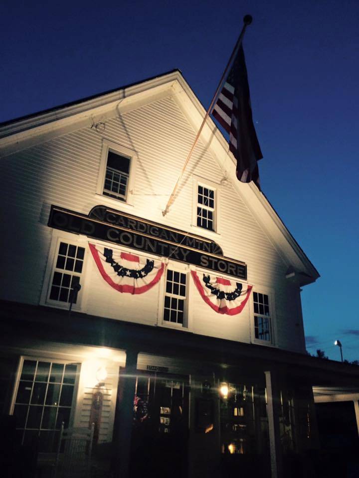 Cardigan Country Store & Orchard Bistro | cafe | 231 Lake St, Bristol, NH 03222, USA | 6037440303 OR +1 603-744-0303