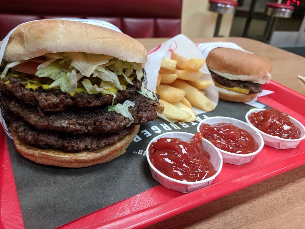 Fatburger & Buffalos Express | restaurant | 6775 W Flamingo Rd, Las Vegas, NV 89103, USA | 7028899009 OR +1 702-889-9009
