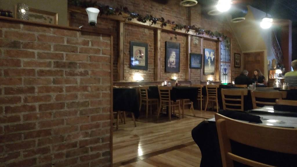 Muggsys Fine Dining | restaurant | 230 S Mauvaisterre St, Jacksonville, IL 62650, USA | 2172450641 OR +1 217-245-0641