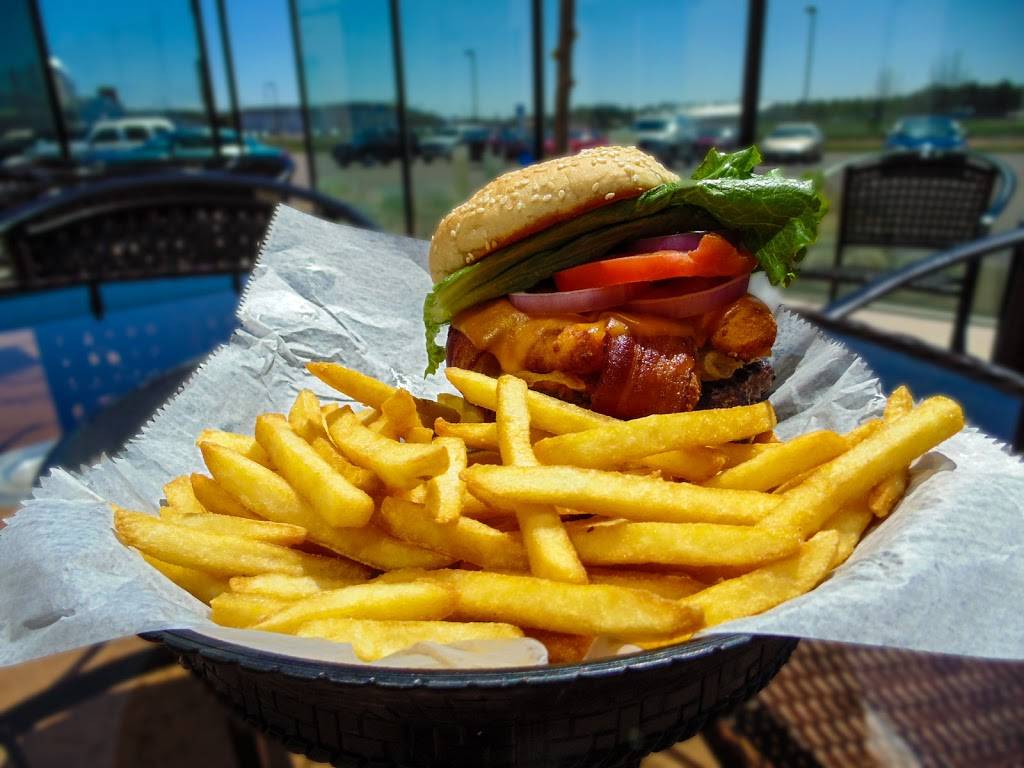 The Pub Bar & Grill at the Metropolis Resort | restaurant | 5150 Fairview Dr, Eau Claire, WI 54701, USA | 8554650250 OR +1 855-465-0250