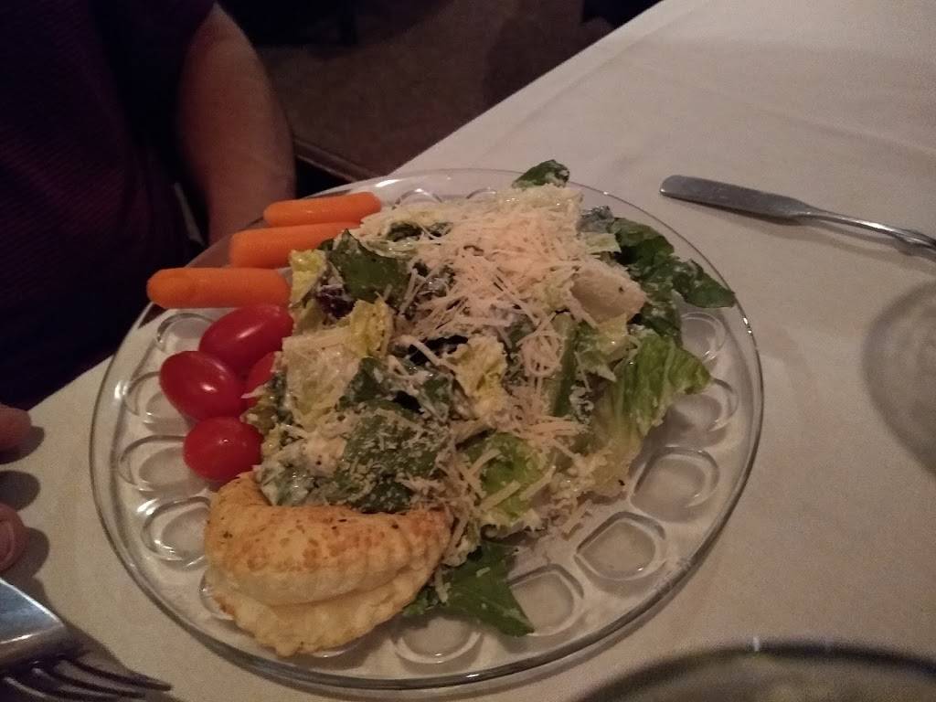 Chippewa Room | restaurant | 314 N Nicolet St, Mackinaw City, MI 49701, USA | 2314365744 OR +1 231-436-5744