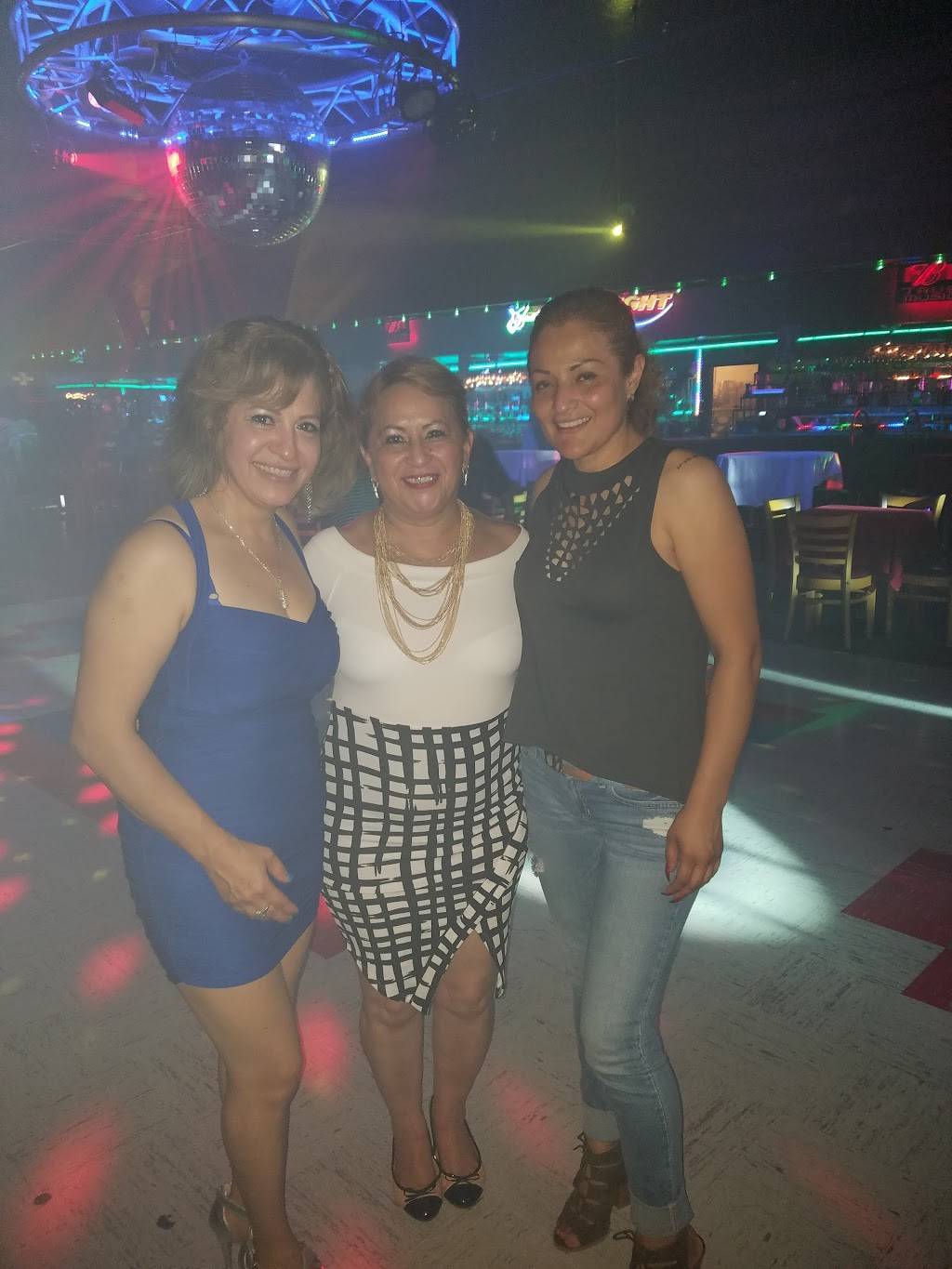 El Centenario V.I.P | restaurant | 7990 Monterey Rd, Gilroy, CA 95020, USA | 8317452649 OR +1 831-745-2649