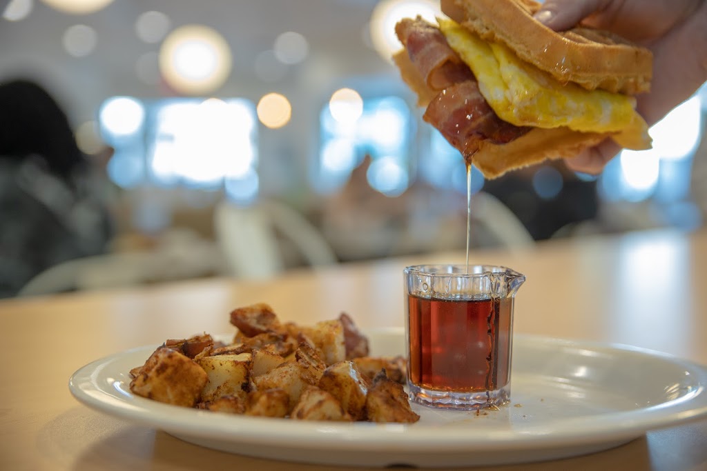 Eggs Up Grill | restaurant | 2011 N Roan St, Johnson City, TN 37601, USA | 4232823447 OR +1 423-282-3447