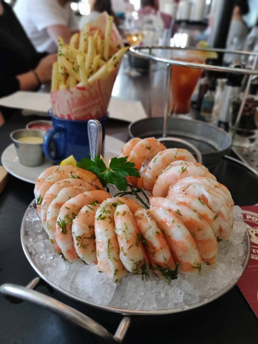 Fishing With Dynamite | restaurant | 1148 Manhattan Ave, Manhattan Beach, CA 90266, USA | 3108936299 OR +1 310-893-6299