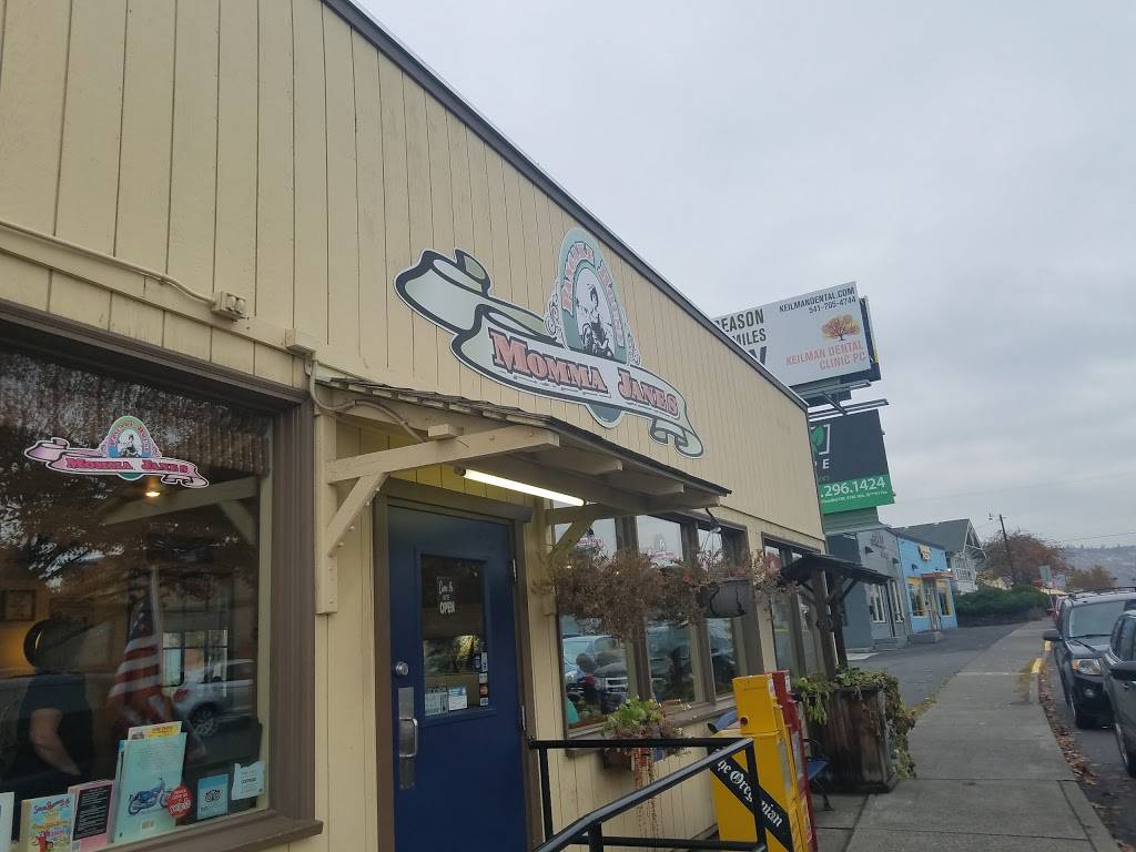 Momma Janes Pancake House | restaurant | 900 W 6th St, The Dalles, OR 97058, USA | 5412966622 OR +1 541-296-6622