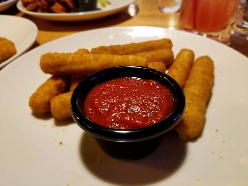 Applebees Grill + Bar | restaurant | 105 Highland Ave, Seekonk, MA 02771, USA | 5083366412 OR +1 508-336-6412