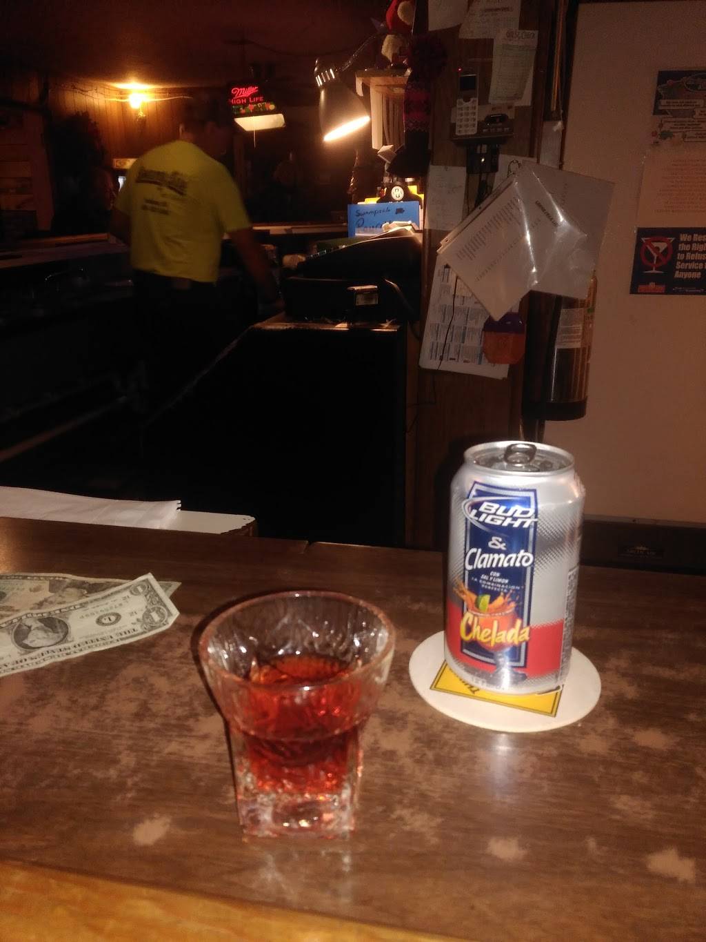 Swamp Side Bar & Grill | restaurant | 452 N Lakeview Ave, Endeavor, WI 53930, USA | 6085872643 OR +1 608-587-2643