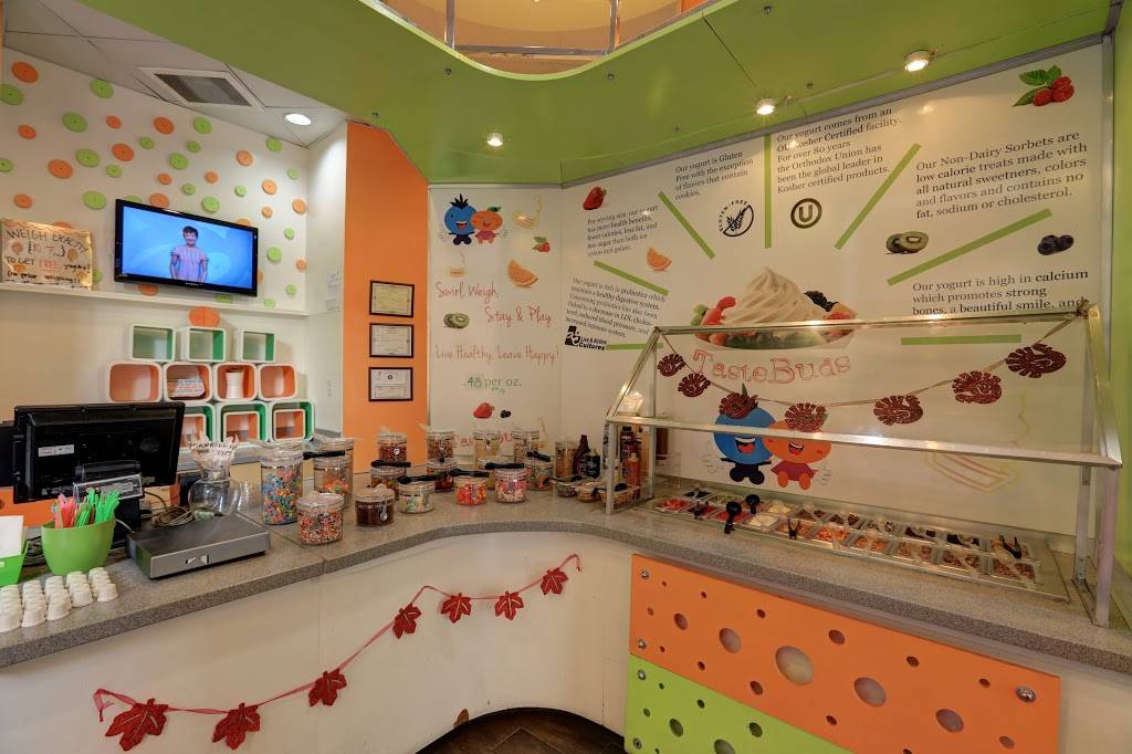 TasteBuds Frozen Yogurt | restaurant | 1030 S Gilbert Rd #106, Gilbert, AZ 85296, USA | 4803617122 OR +1 480-361-7122