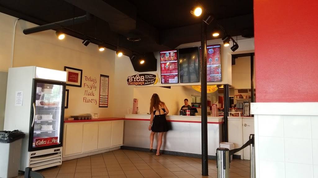 Brusters Real Ice Cream | restaurant | 1400 W Broadway Ave, Maryville, TN 37801, USA | 8659808285 OR +1 865-980-8285