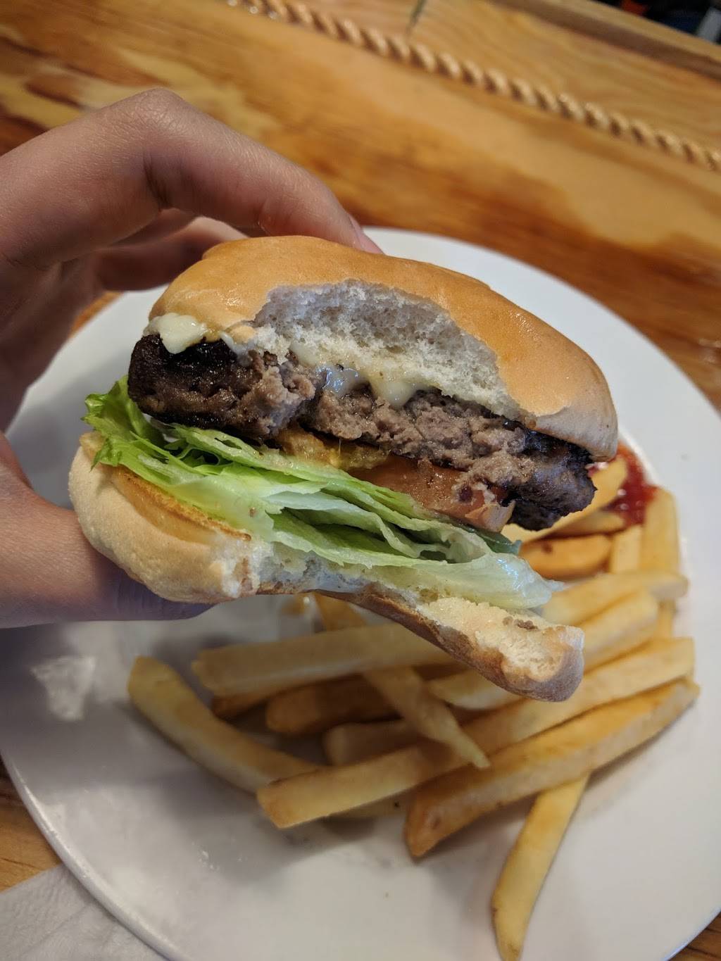 Anchor Seafood Grill & Oyster Bar | restaurant | 6031 High St W, Portsmouth, VA 23703, USA | 7574844244 OR +1 757-484-4244