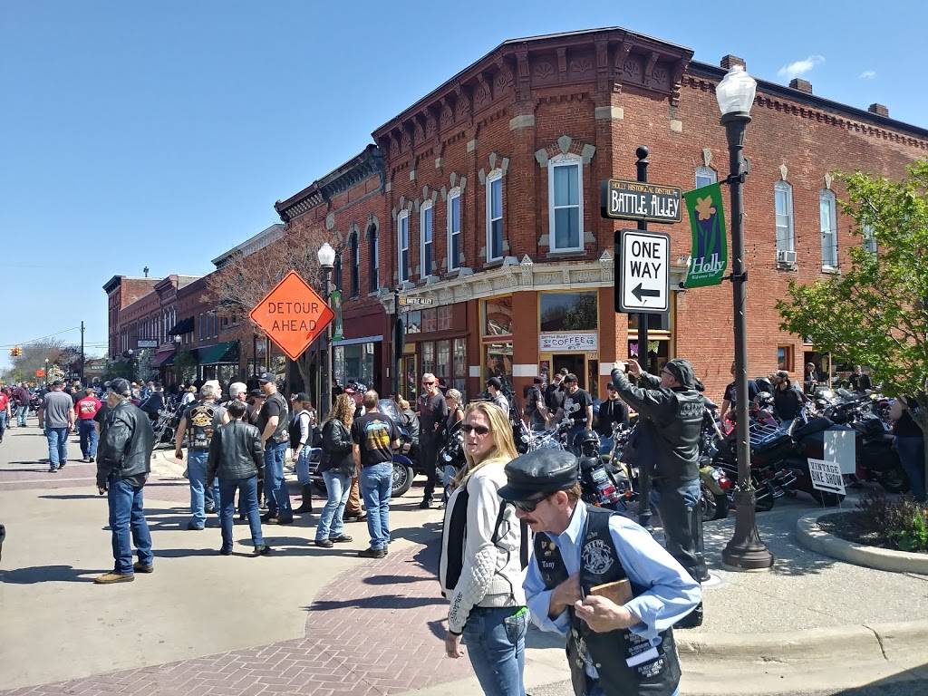 Andys Place | restaurant | 208 S Broad St, Holly, MI 48442, USA | 2483825020 OR +1 248-382-5020