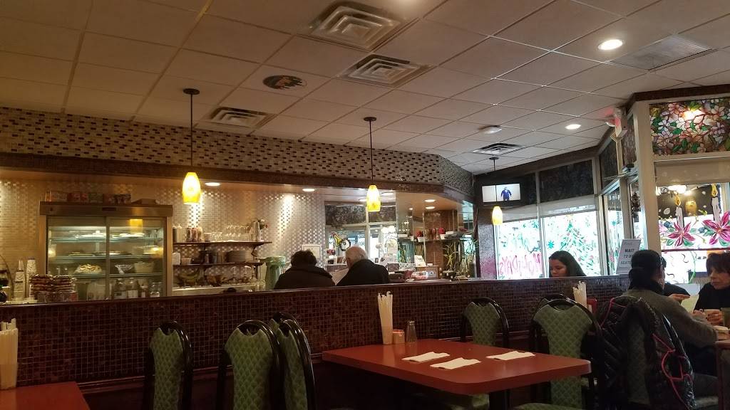 Malverne Diner | restaurant | 350 Hempstead Ave, Malverne, NY 11565, USA | 5165933382 OR +1 516-593-3382