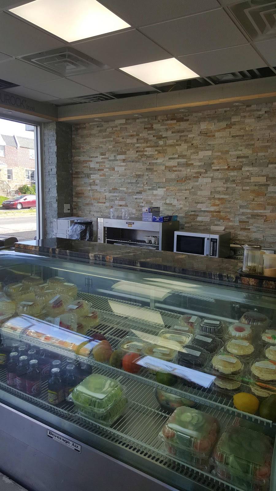 Prince Pizza | restaurant | 6352 Algon Ave, Philadelphia, PA 19111, USA | 2157449885 OR +1 215-744-9885