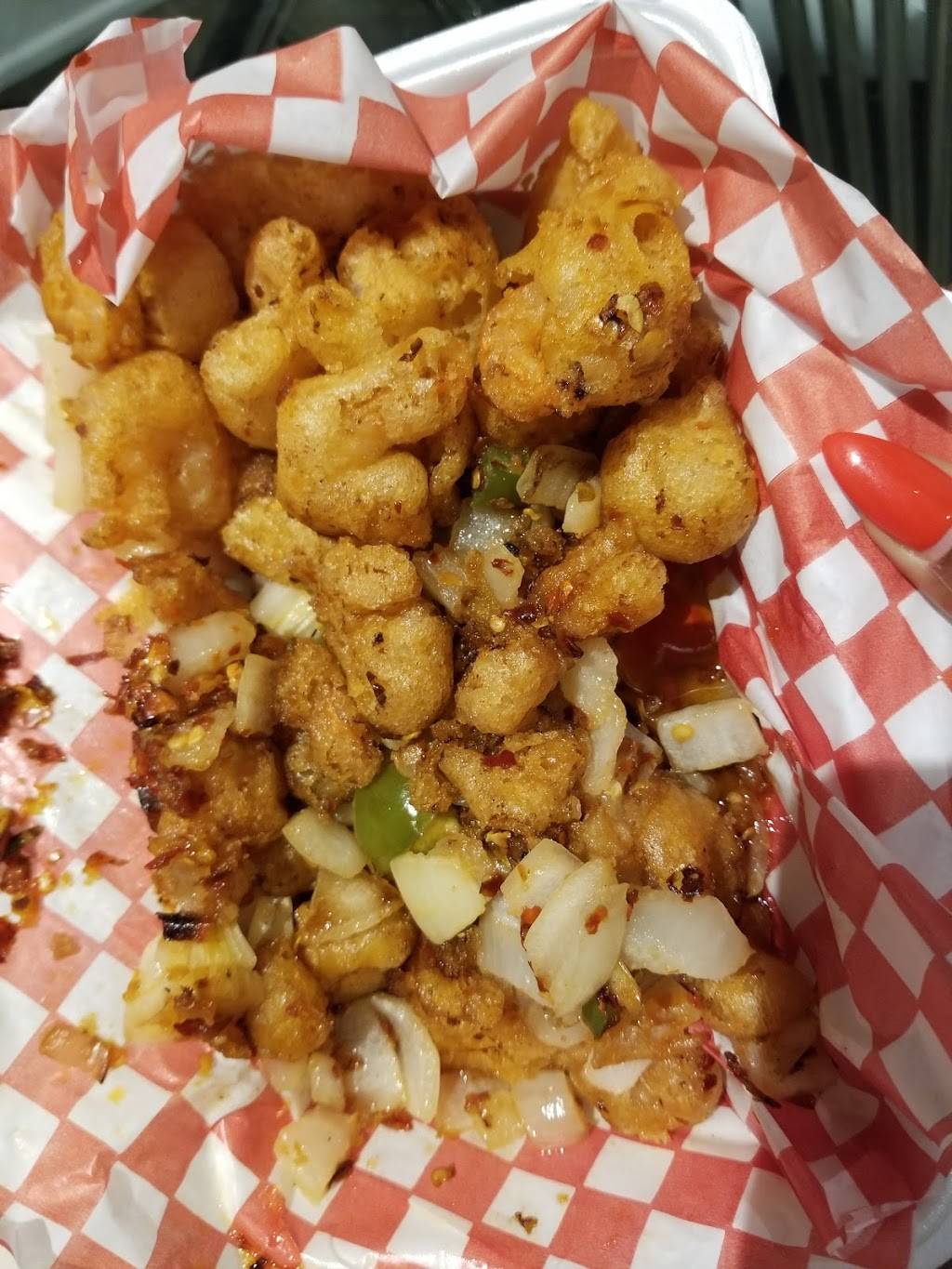 Golden Palace Restaurant | restaurant | 9886 Torbram Rd, Brampton, ON L6S 3L9, Canada | 9057917700 OR +1 905-791-7700