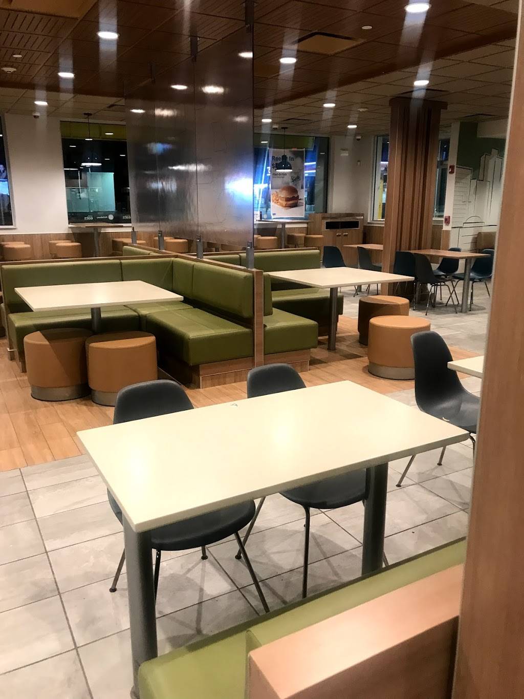 McDonalds | cafe | 2004 Sibley Blvd, Calumet City, IL 60409, USA | 7087300188 OR +1 708-730-0188