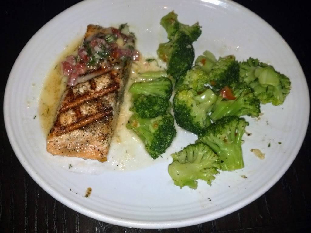 Carrabbas Italian Grill | restaurant | 175 Marketplace Dr, Johnson City, TN 37604, USA | 4232322858 OR +1 423-232-2858