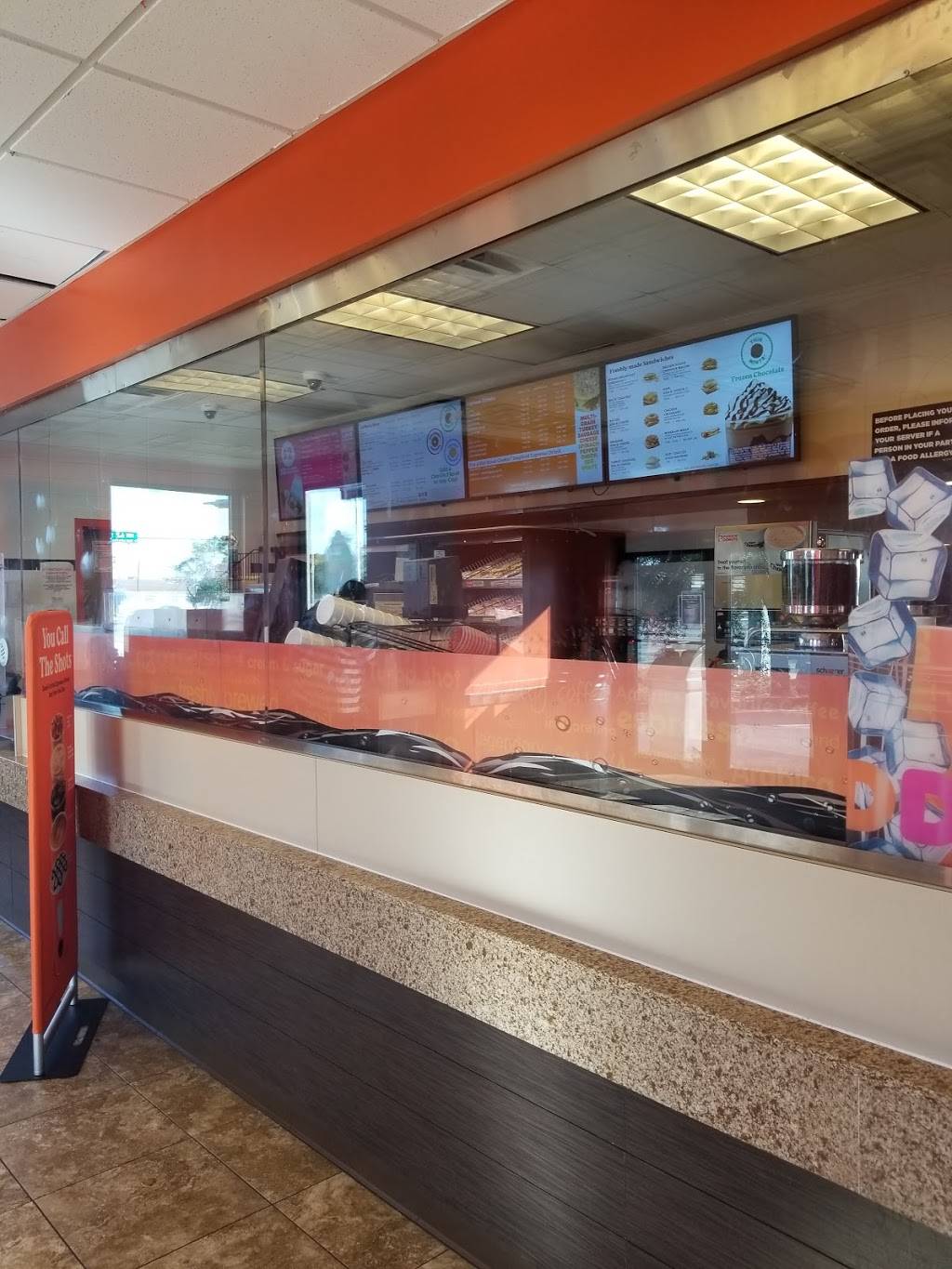 Dunkin | bakery | 1190 NW 62nd St, Miami, FL 33150, USA | 3056772290 OR +1 305-677-2290