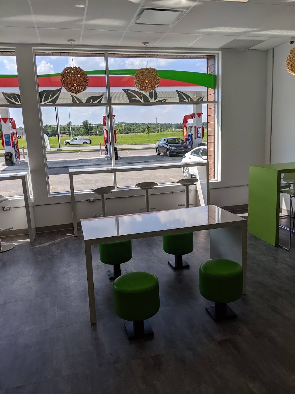 Salad Shop | restaurant | 4700 Boul de Portland, Sherbrooke, QC J1R 0T8, Canada | 8198207895 OR +1 819-820-7895