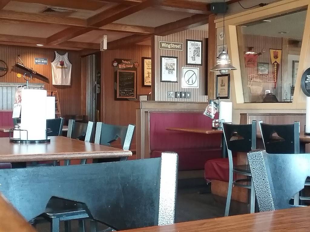 Pizza Hut | meal takeaway | 3199 Bay Rd, Saginaw, MI 48603, USA | 9897903390 OR +1 989-790-3390