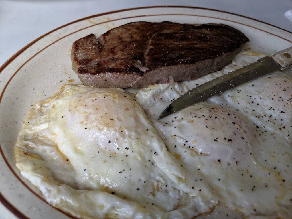 Davies Chuck Wagon Diner | restaurant | 9495 W Colfax Ave, Lakewood, CO 80215, USA | 3032375252 OR +1 303-237-5252