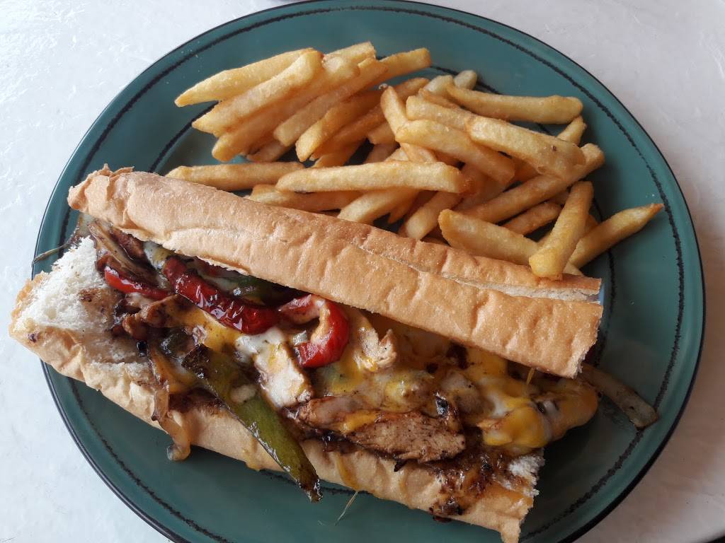 Shipwrecked in the Islands | restaurant | 220 E Monument Ave, Kissimmee, FL 34741, USA | 4079359935 OR +1 407-935-9935