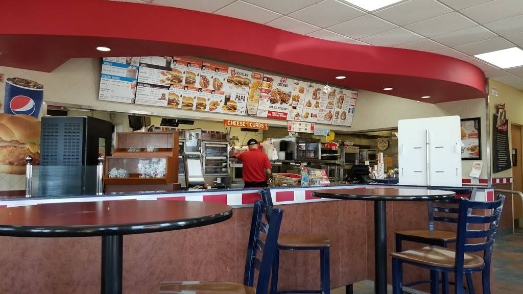 KFC | restaurant | 2900 W Belleview Ave, Littleton, CO 80123, USA | 3037940774 OR +1 303-794-0774