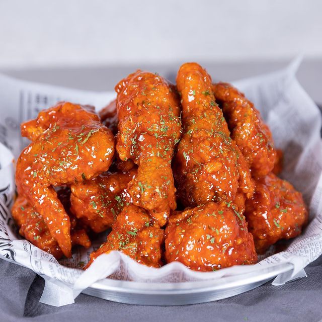 K Chicken & Beer (By classic Crust Pizza) | meal takeaway | 2150 E Cactus Rd #130, Phoenix, AZ 85022, USA | 6022471725 OR +1 602-247-1725