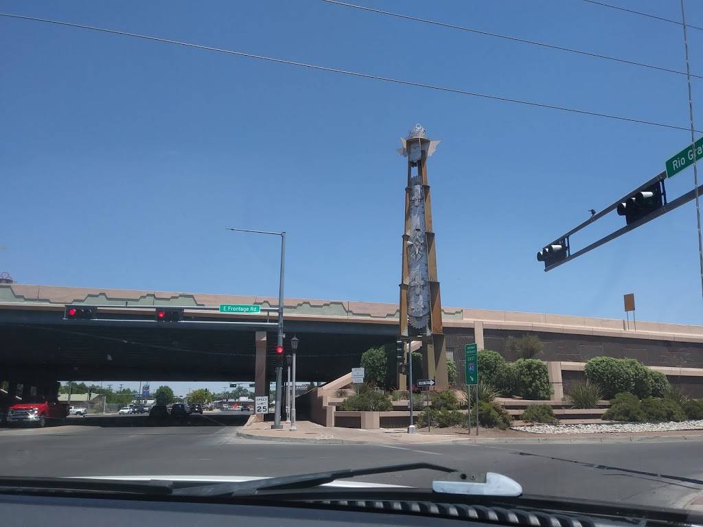 Burger King | restaurant | 1050 Rio Grande Blvd NW # 1066, Albuquerque, NM 87104, USA | 5058421212 OR +1 505-842-1212