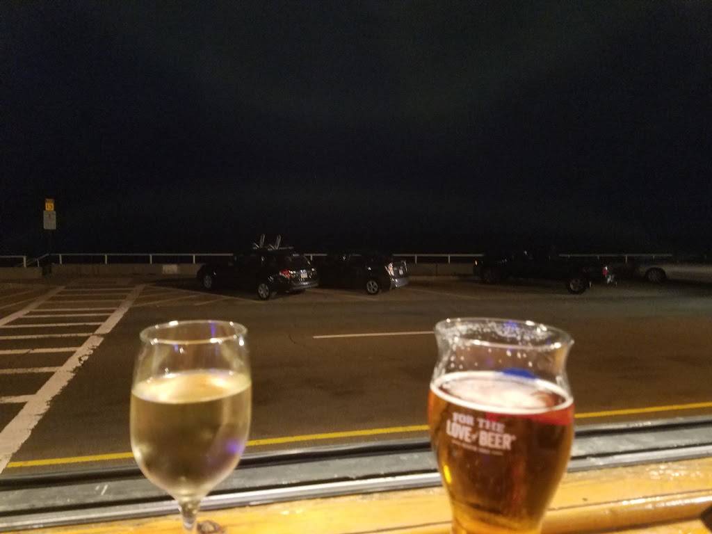 Daddys Beach Club | night club | 280 Nantasket Ave, Hull, MA 02045, USA | 7819253600 OR +1 781-925-3600