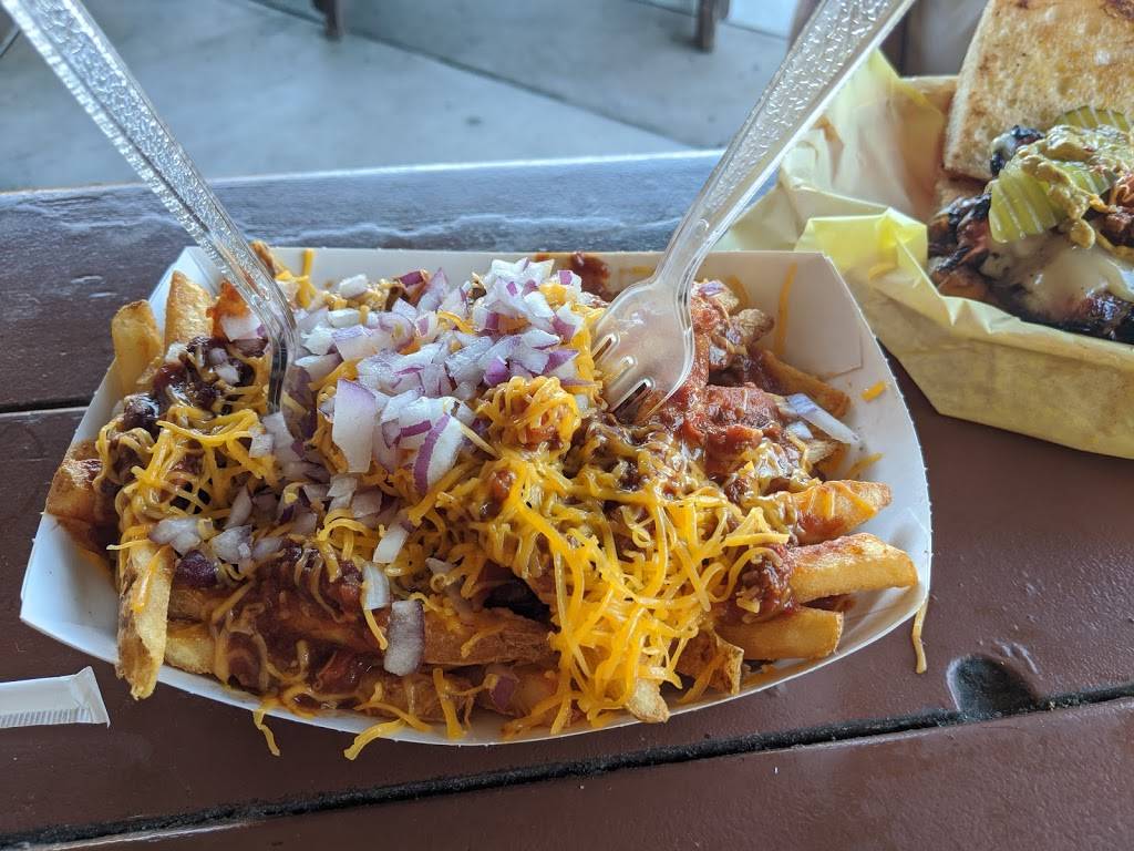 Sylvesters Burgers | meal takeaway | 1875 Front St, Oceano, CA 93445, USA | 8052704434 OR +1 805-270-4434