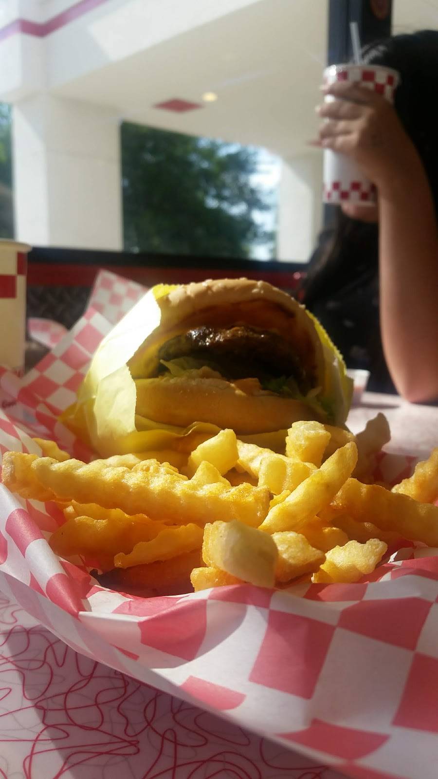 Triangle Drive-In | restaurant | 1330 E Tulare Ave, Tulare, CA 93274, USA | 5595710779 OR +1 559-571-0779