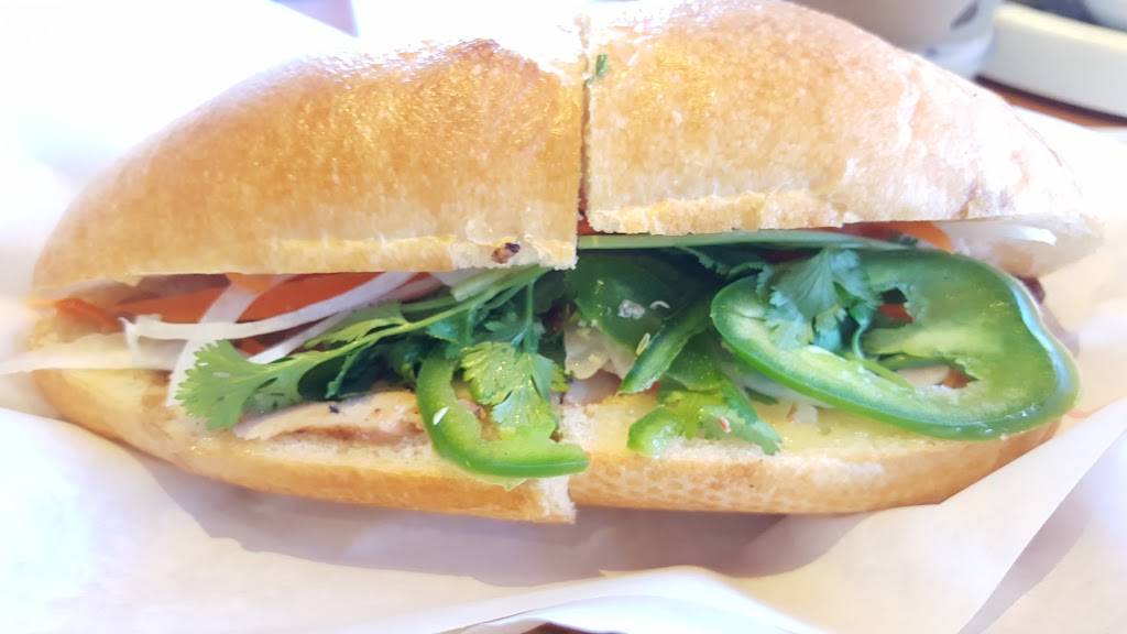 Pho Huy Hoang | restaurant | 9080 Laguna Main St, Elk Grove, CA 95758, USA | 9166831101 OR +1 916-683-1101