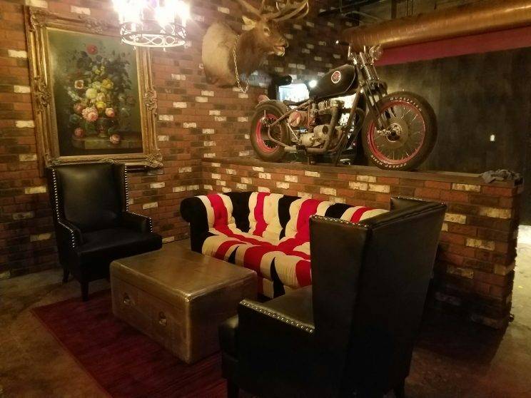 The Rooster Tavern | restaurant | 14202 N Scottsdale Rd, Scottsdale, AZ 85254, USA | 4802757421 OR +1 480-275-7421