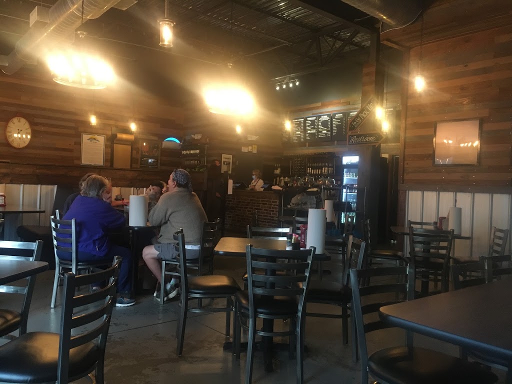 Wharf Casual Seafood Bannerman | restaurant | 3439 Bannerman Rd f103, Tallahassee, FL 32312, USA | 8507651077 OR +1 850-765-1077