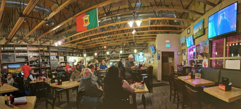 Genesee Pub and BBQ | restaurant | 25948 Genesee Trail Rd, Golden, CO 80401, USA | 7202429803 OR +1 720-242-9803