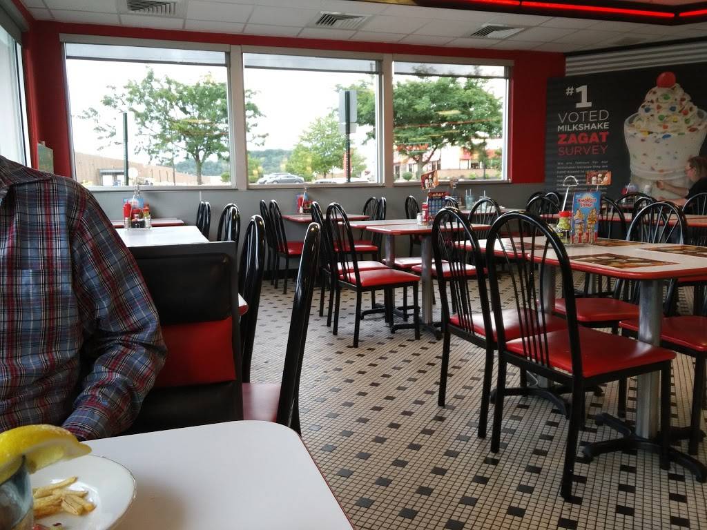 Steak n Shake | restaurant | 1684 Home Ave, Akron, OH 44310, USA | 3306337692 OR +1 330-633-7692